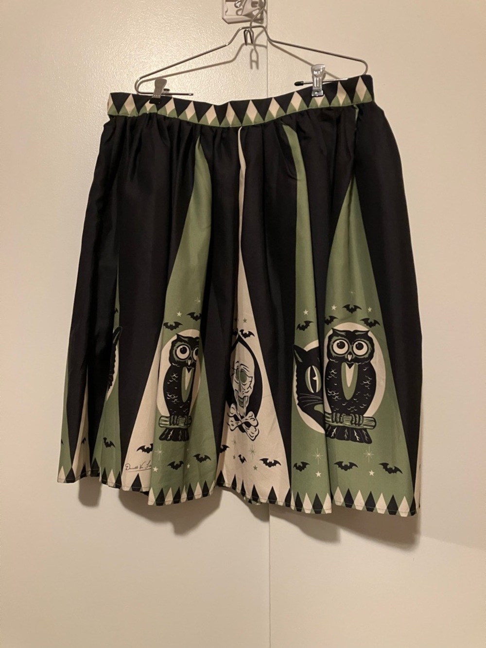 The Oblong Box Shop Halloween skirt in green and black with cats owls skulls - Picture 4 of 9